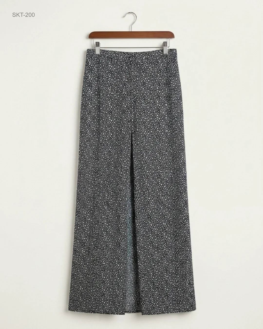 Premium Condition Women's skirts | Preloved H&M | Black & White Viscose | Thrift Shop for Womens Islamabad Pakistan | OTS