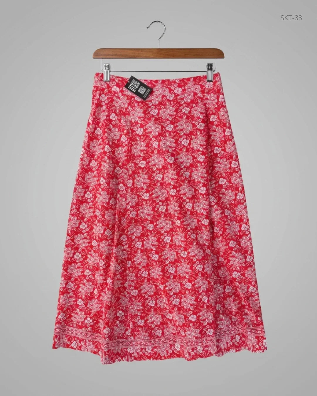 Shop Premium Women's skirts by CUT LABEL | Preloved Branded Clothes | Red Cotton | | OTS Thrift Store Islamabad Pakistan