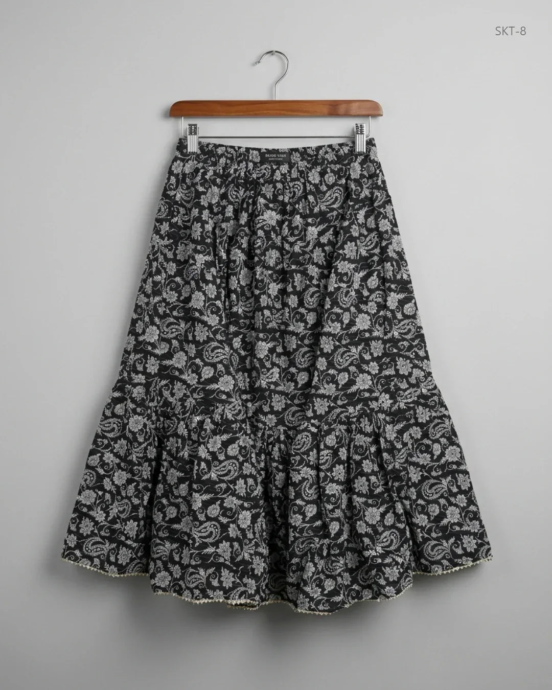 UK Imported secondhand Women's skirts - CUT LABEL brand, Black & White Cotton, Premium condition, for - Online Thrift Store Karachi Pakistan