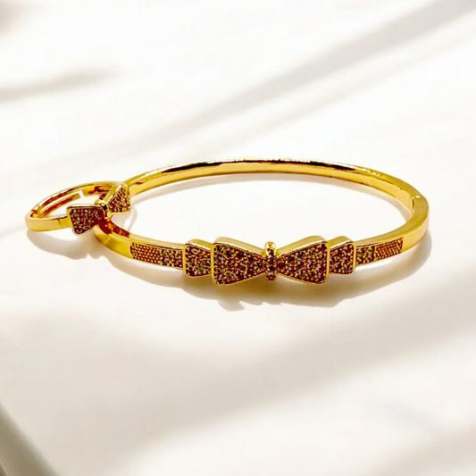 Shiny Elegant Bangle with Ring
