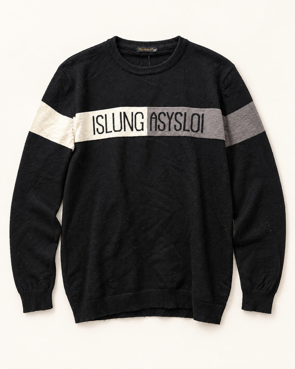 Black & White men's preloved sweatshirt, VW-MS140