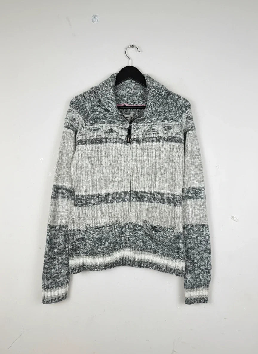 Secondhand Branded Winter Cardigans & Sweaters by Cut label, Multi Acrylic fabric, Excellent condition, for Women - Online Thrift Shop Lahore Pakistan