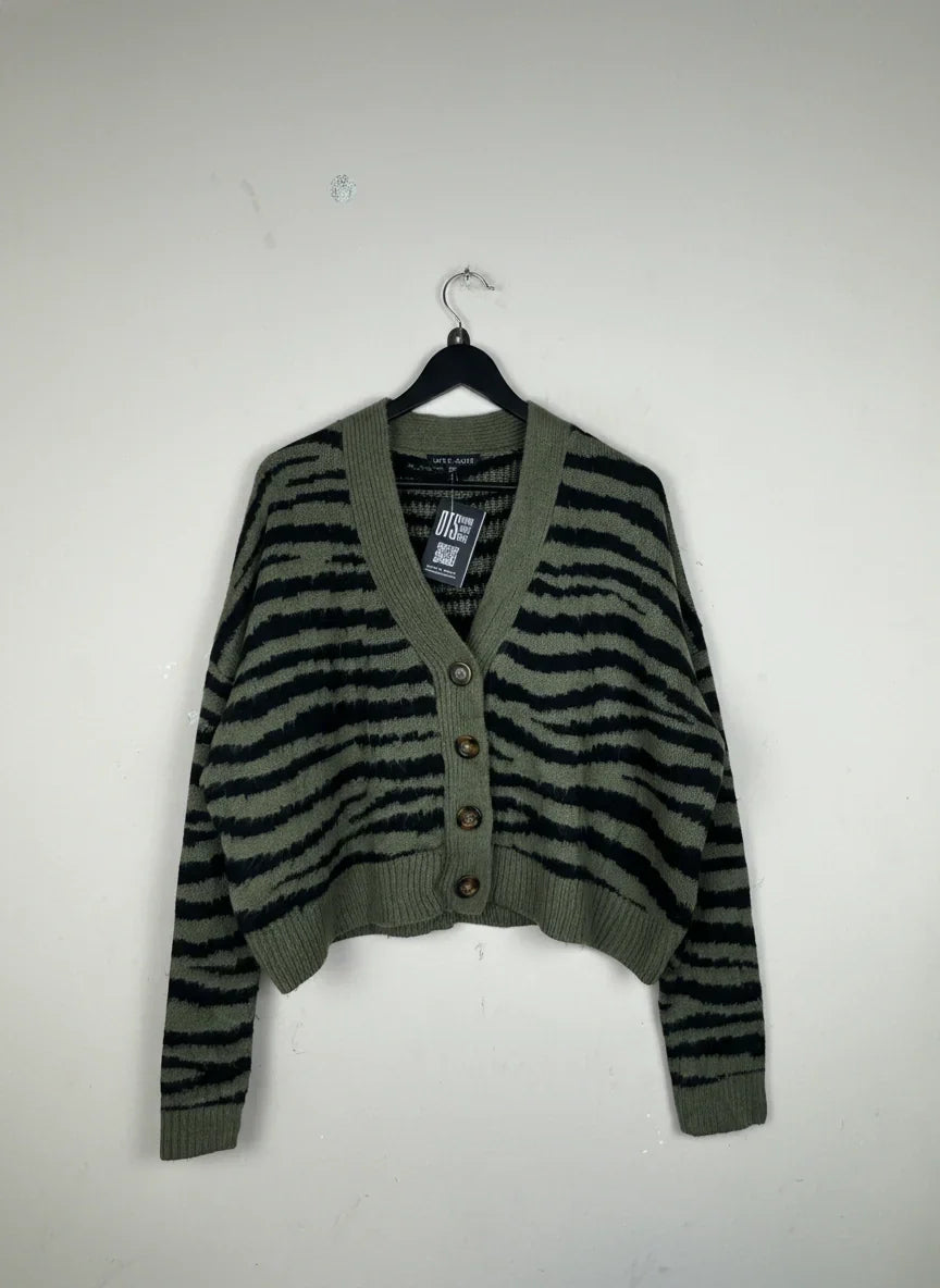 Winter Cardigans & Sweaters | Cut label | Preloved Branded | Black Green Acrylic | Excellent | OTS Thrift Store Karachi Pakistan