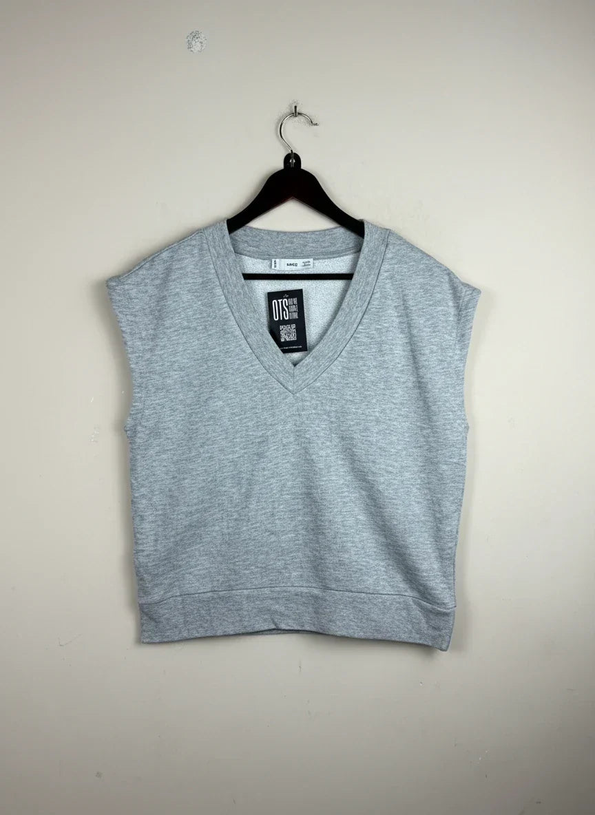 UK Imported secondhand Winter Crop Tops - Mango brand, Grey Cotton, Premium condition, for Women - Online Thrift Store Peshawar Pakistan