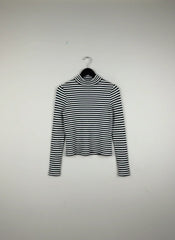 UK Imported secondhand Winter Crop Tops - River Island brand, Black & White Viscose, Premium condition, for Women - Online Thrift Store Islamabad Pakistan