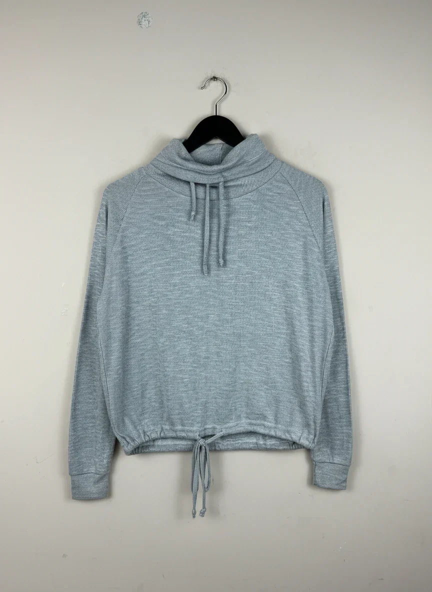 Premium Condition Winter Crop Tops | Preloved workout | Grey Viscose | Thrift Shop for Women Peshawar Pakistan | OTS