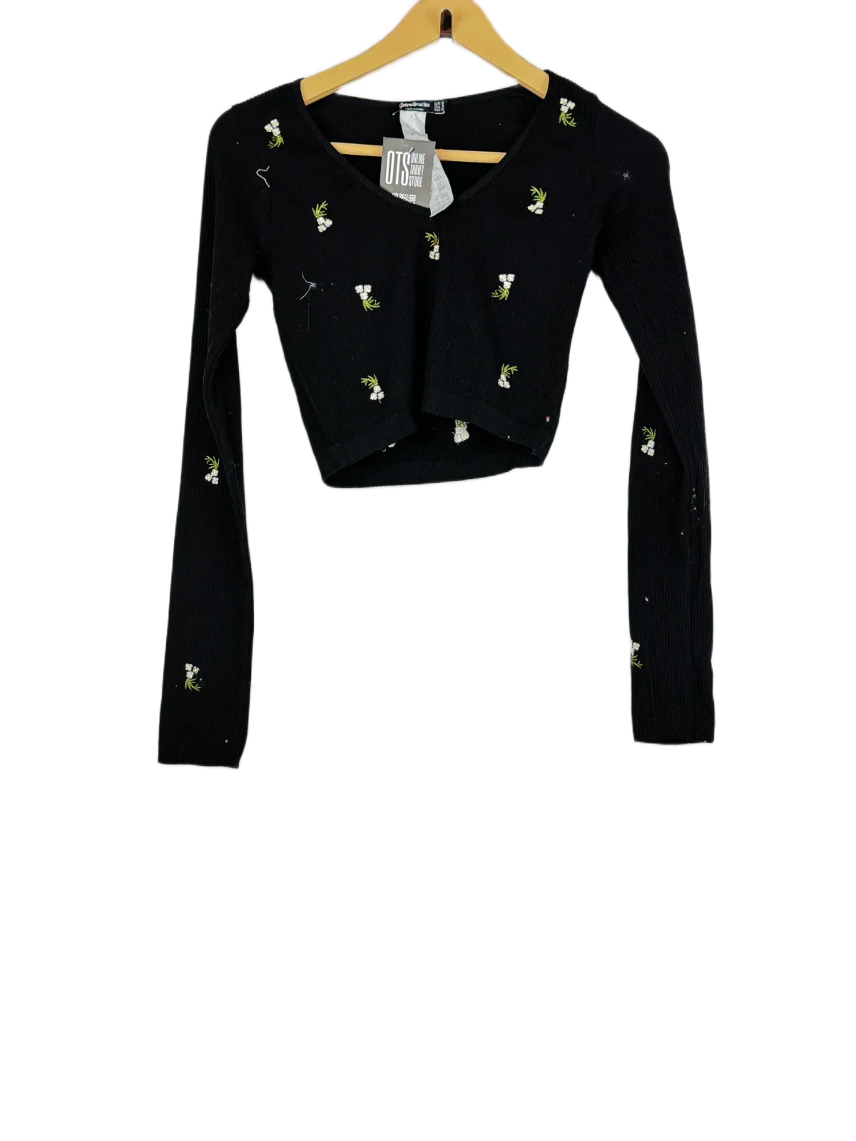 Shop Premium Winter Crop Tops by Stradivarius | Preloved Branded Clothes | Black Polyester | Women | OTS Thrift Store Peshawar Pakistan