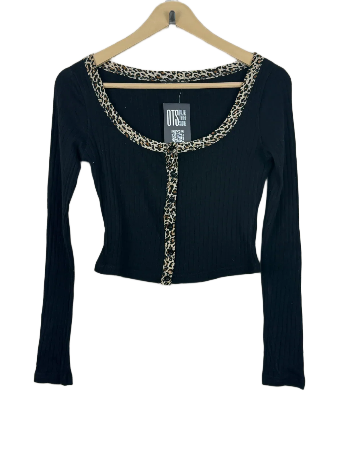 Secondhand Branded Winter Crop Tops by Shein, Black Cotton fabric, Premium condition, for Women - Online Thrift Shop Karachi Pakistan