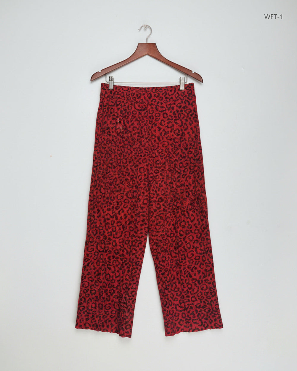 Preloved Excellent Women Flapper Trouser by Primark, Red Polyester for Womens - OTS Thrift Shop Islamabad Pakistan