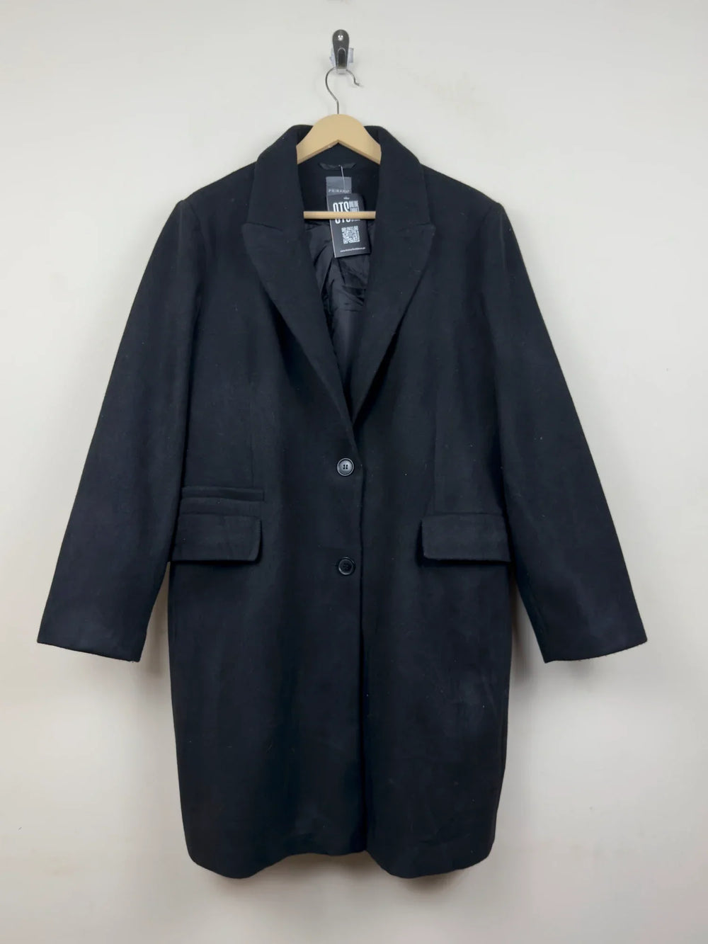 Secondhand Branded Women's Winter Long Coat by Primark, Black Polyester fabric, Premium condition, for Women - Online Thrift Shop Peshawar Pakistan