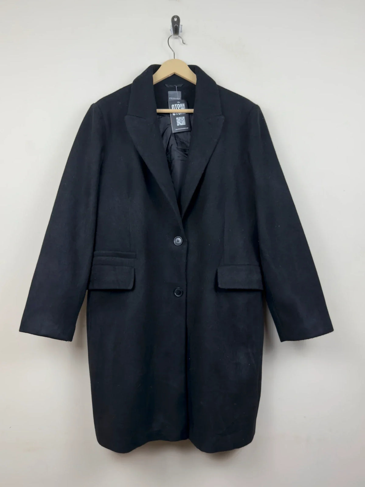 Secondhand Branded Women's Winter Long Coat by Primark, Black Polyester fabric, Premium condition, for Women - Online Thrift Shop Peshawar Pakistan