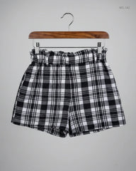 Shop Premium Womens Shorts by Boohoo | Preloved Branded Clothes | Black & White Cotton | Women | OTS Thrift Store Islamabad Pakistan
