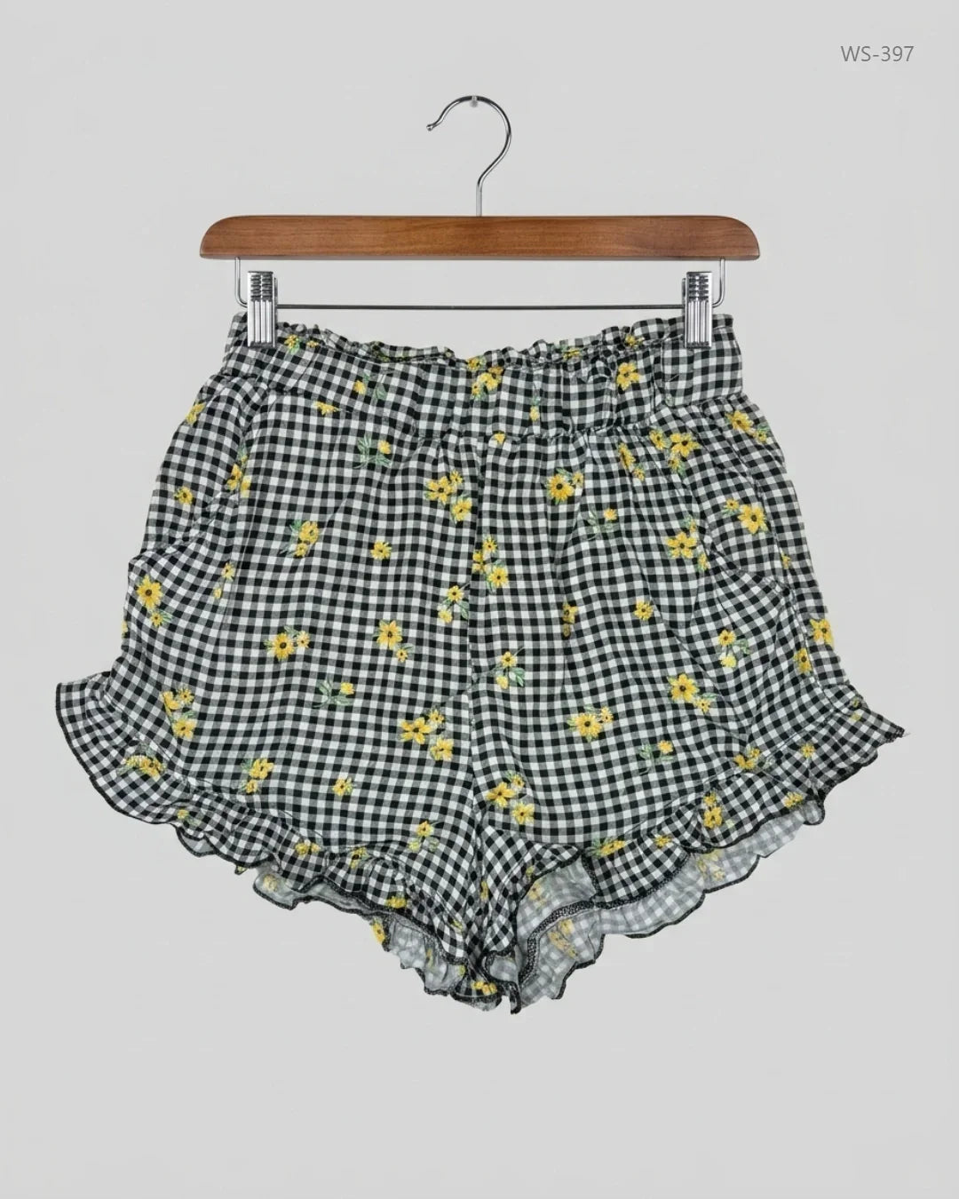 Premium Condition Womens Shorts | Preloved New Look | Black & White Viscose | Thrift Shop for Women Lahore Pakistan | OTS