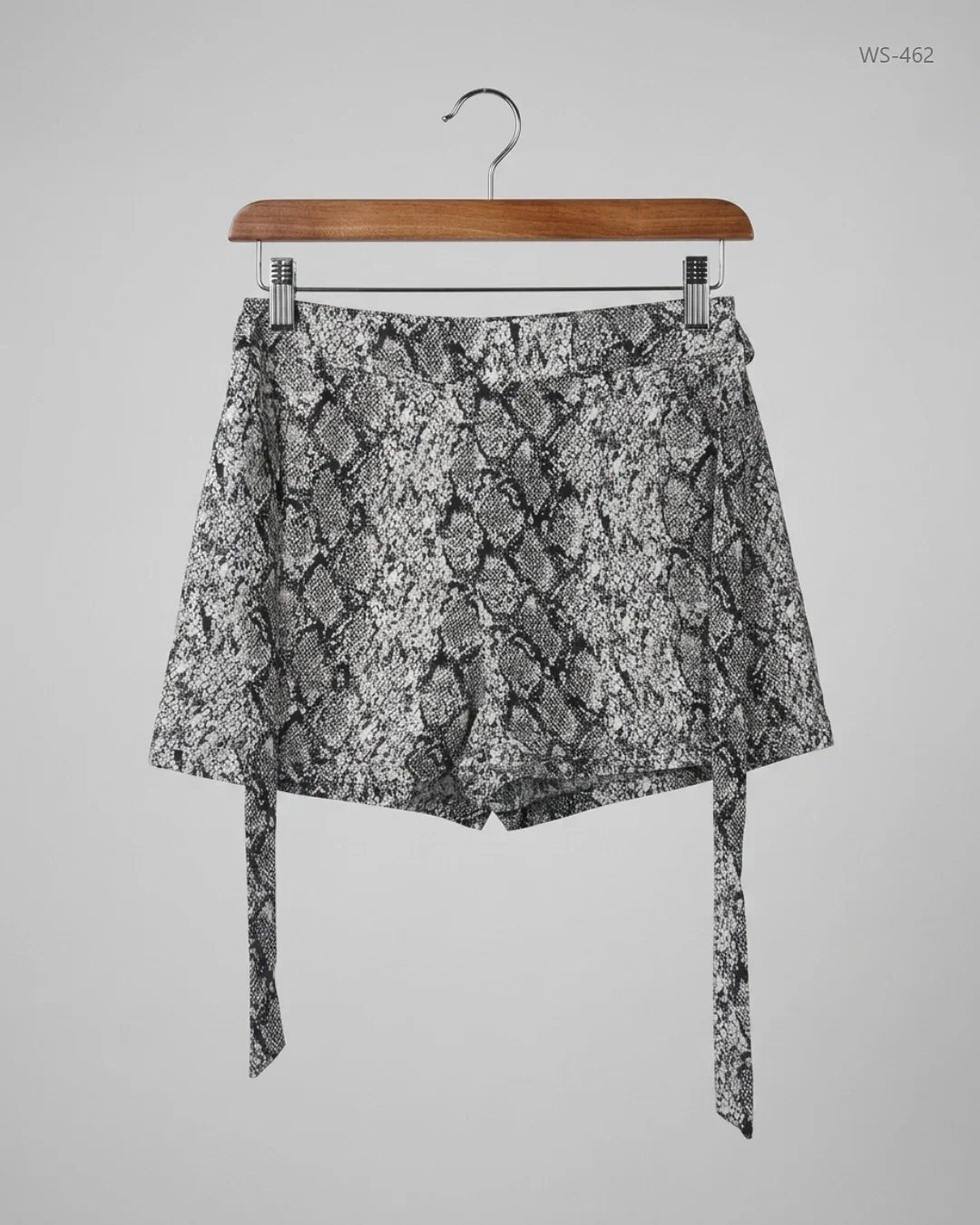 Shop Premium Womens Shorts by Papaya | Preloved Branded Clothes | Multi Cotton | Women | OTS Thrift Store Peshawar Pakistan