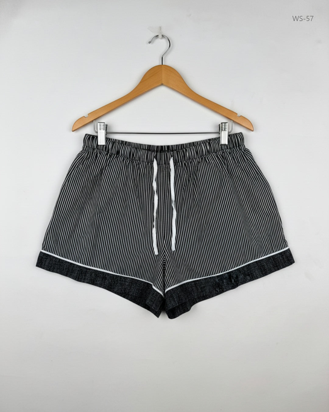Secondhand Branded Womens Shorts by Cut Label, Black Polyester fabric, Premium condition, for Women - Online Thrift Shop Lahore Pakistan