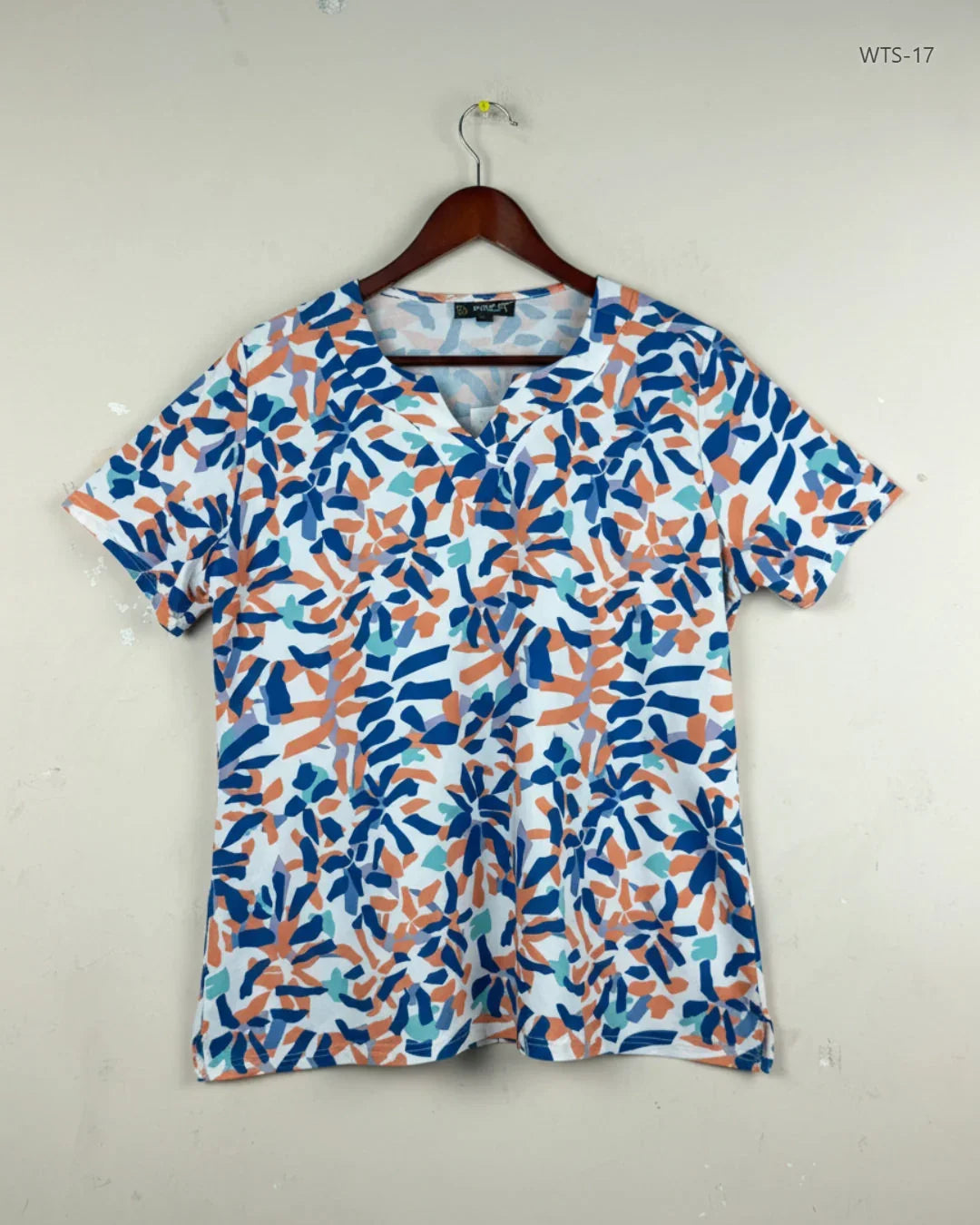 UK Imported secondhand Womens Tshirts - Victor brand, Multi Viscose, Premium condition, for Women - Online Thrift Store Lahore Pakistan
