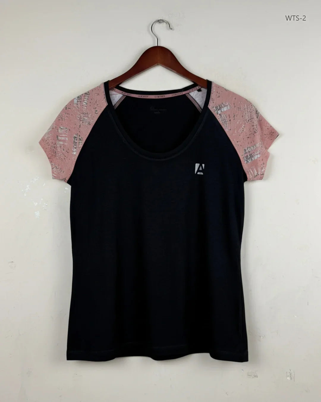 Shop Premium Womens Tshirts by Unknown | Preloved Branded Clothes | Black Cotton | Women | OTS Thrift Store Karachi Pakistan
