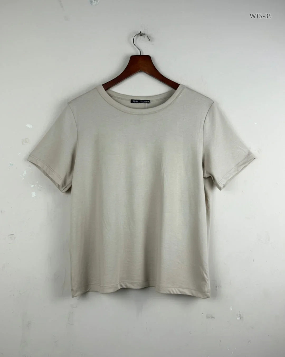 Shop Premium Womens Tshirts by Zara | Preloved Branded Clothes | SKIN Cotton | Women | OTS Thrift Store Karachi Pakistan
