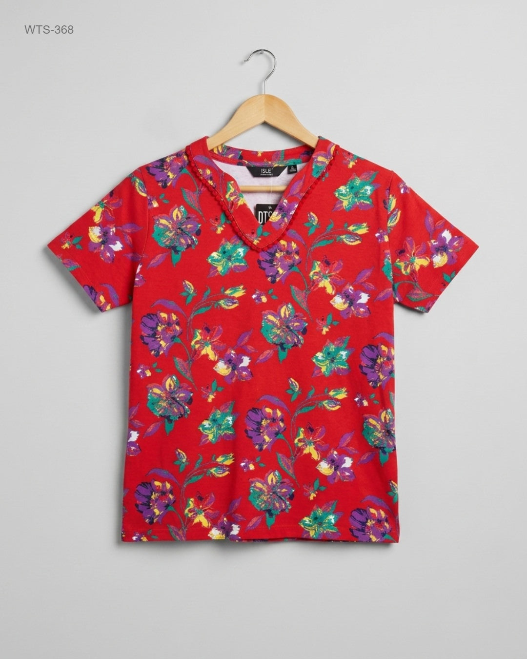 Premium Condition Womens Tshirts | Preloved ISLE | Red Cotton | Thrift Shop for Womens Peshawar Pakistan | OTS
