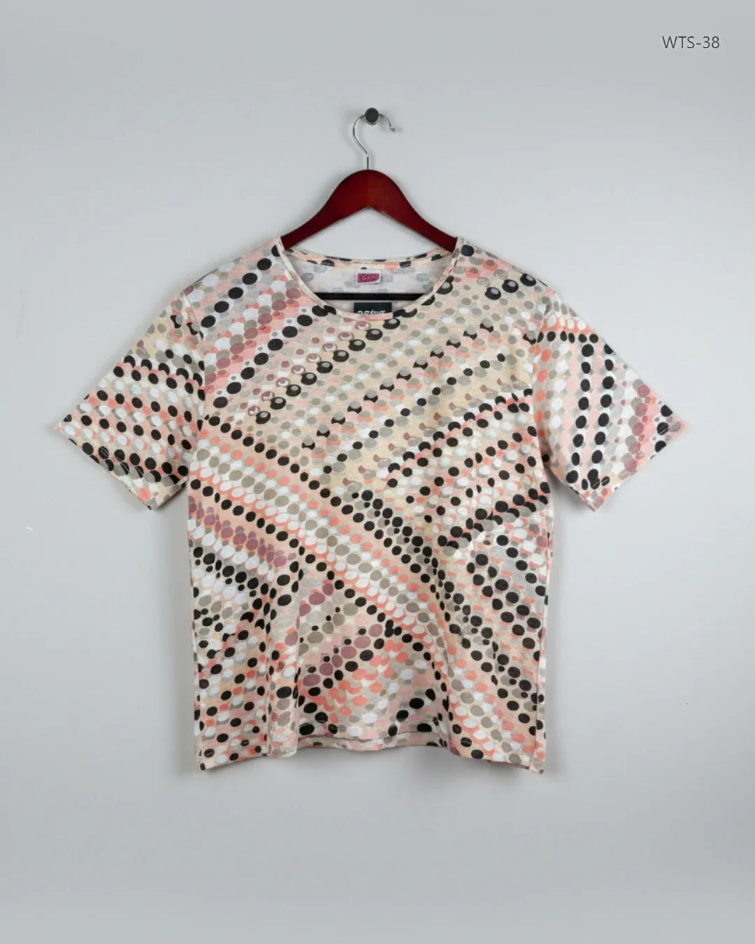 Secondhand Branded Womens Tshirts by Unknown, Multi Cotton fabric, Premium condition, for Women - Online Thrift Shop Lahore Pakistan
