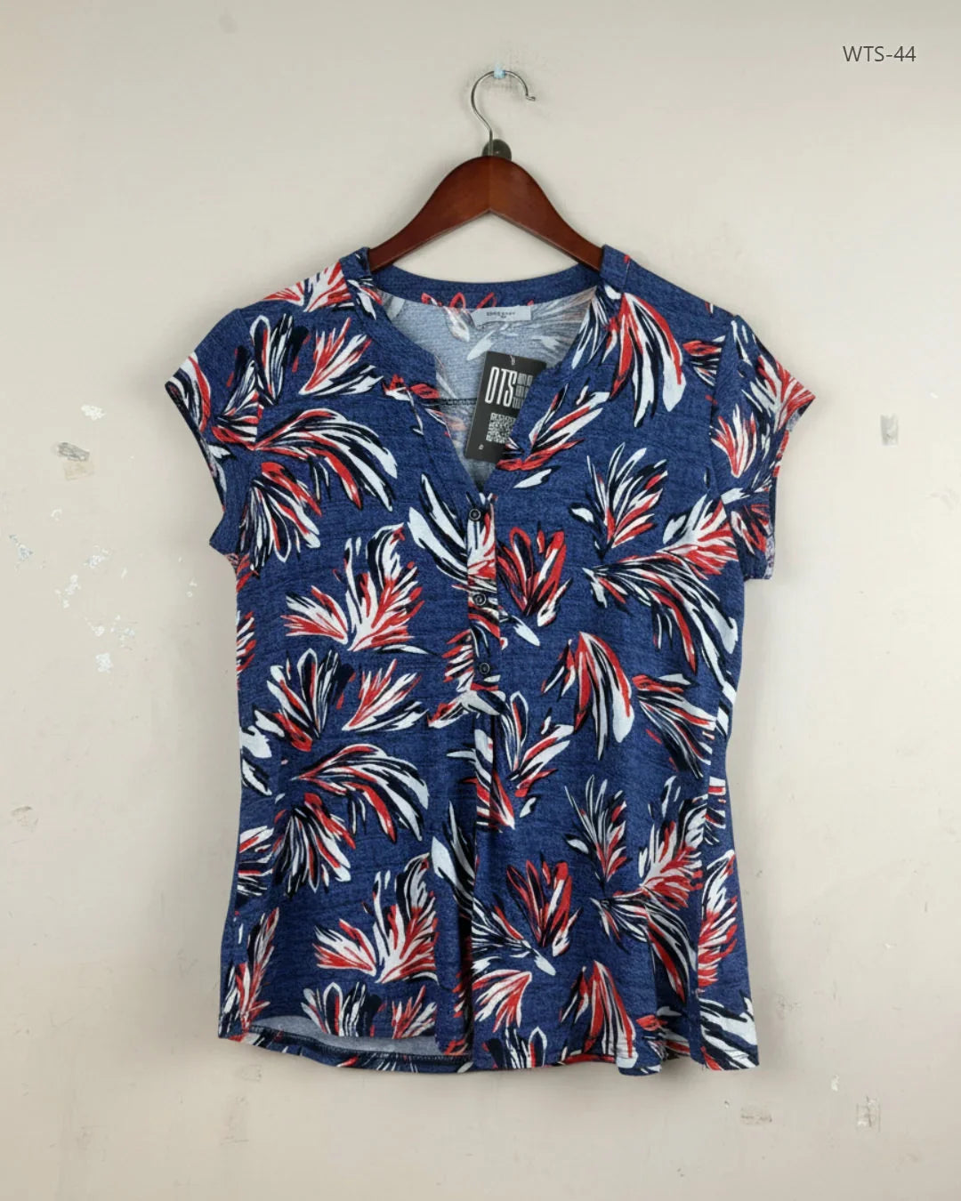 Shop Premium Womens Tshirts by Renatto bene | Preloved Branded Clothes | Multi Polyester | Women | OTS Thrift Store Karachi Pakistan