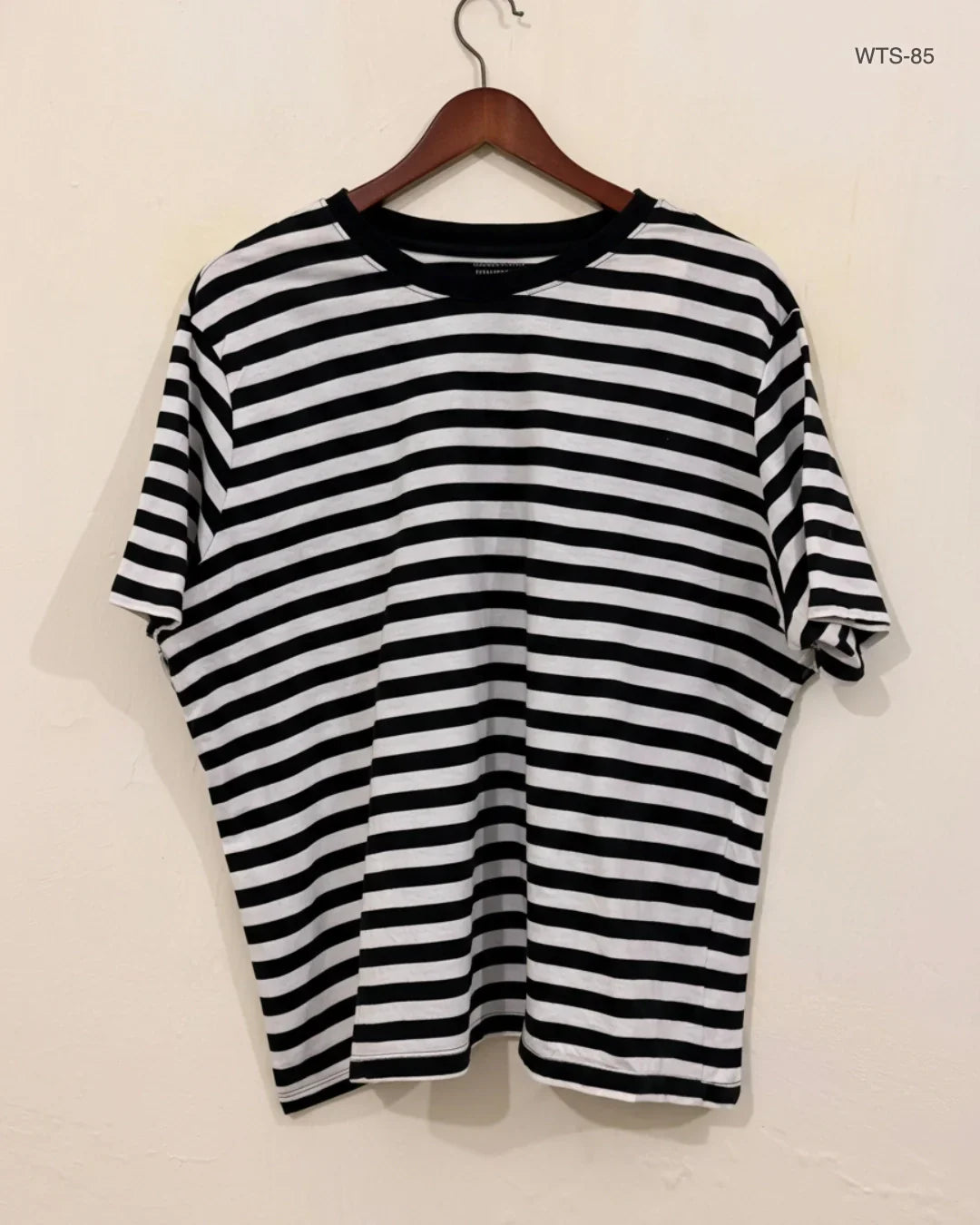 Premium Condition Womens Tshirts | Preloved DUNNES | Black & White Cotton | Thrift Shop for Women Peshawar Pakistan | OTS